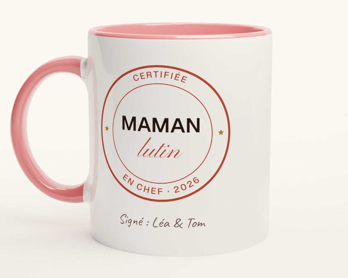 Mug « Maman lutin en chef » personnalisé – intérieur et anse roses