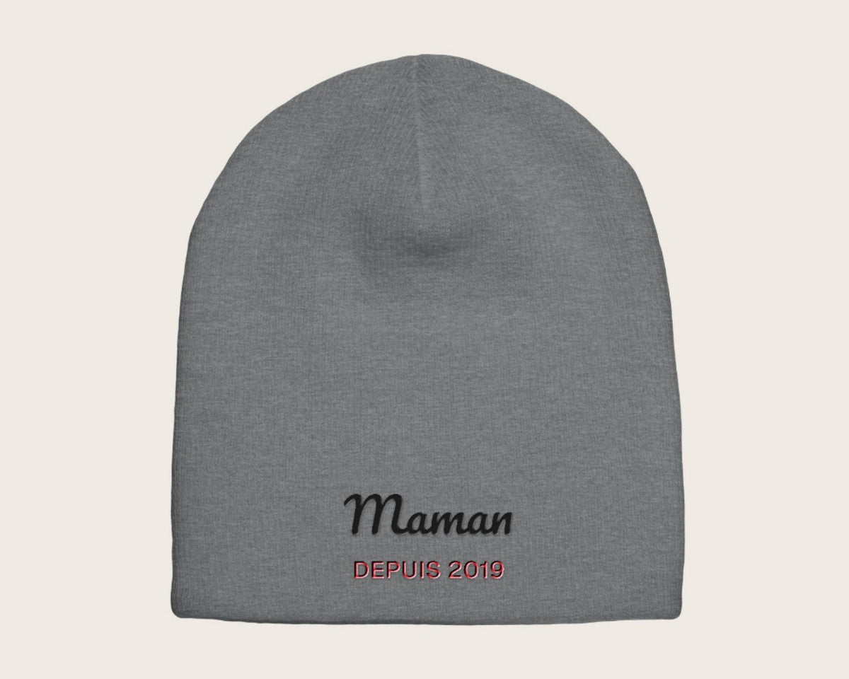 Bonnet brodé « Maman depuis… » personnalisé – gris chiné