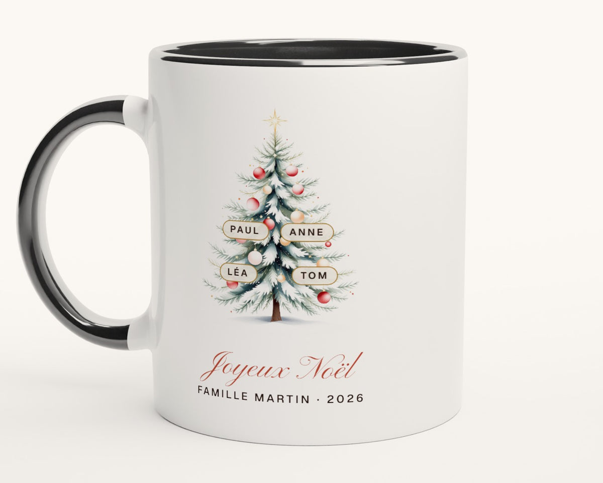 Mug sapin de Noël personnalisé avec les prénoms de la famille – intérieur et anse noirs