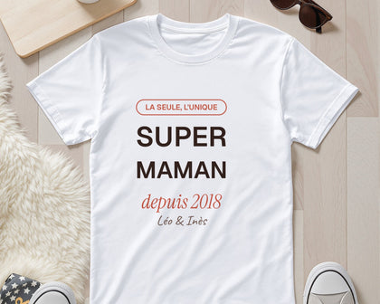 T-shirt « Super Maman » personnalisé avec les prénoms