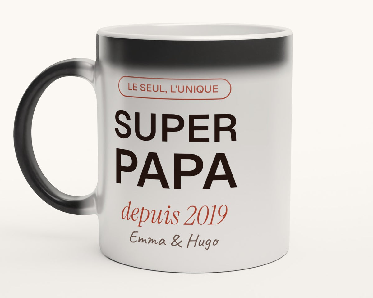 Mug personnalisé « Super Papa » avec l'année et les prénoms – mug magique