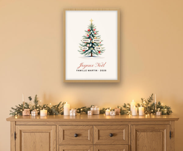 Affiche sapin de Noël de famille personnalisée – mise en situation, encadrée au mur
