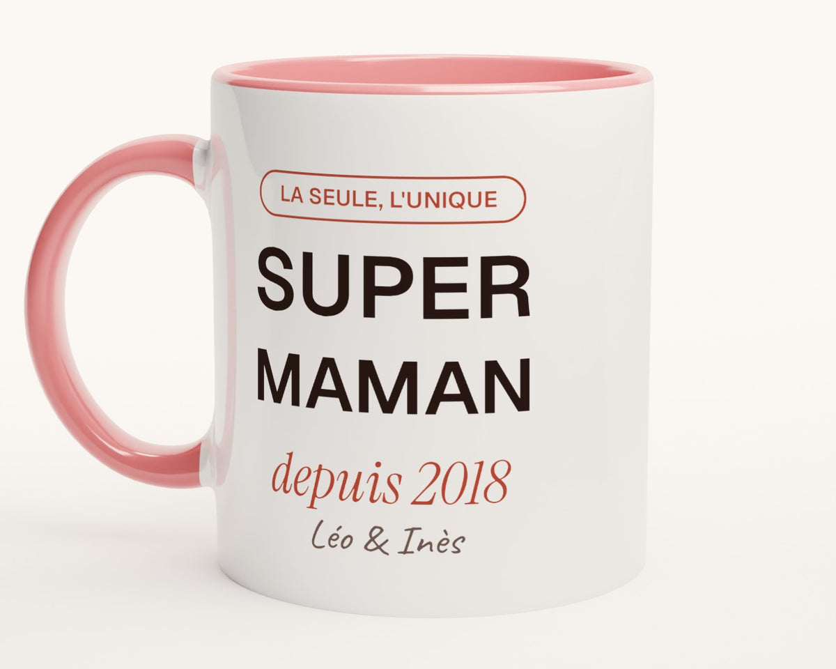 Mug personnalisé « Super Maman » avec l'année et les prénoms – intérieur et anse roses