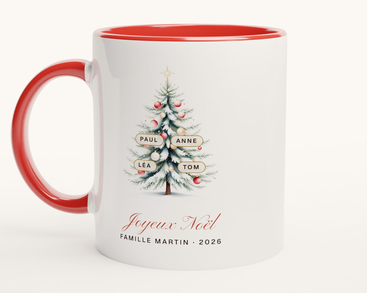 Mug sapin de Noël personnalisé avec les prénoms de la famille – intérieur et anse rouges