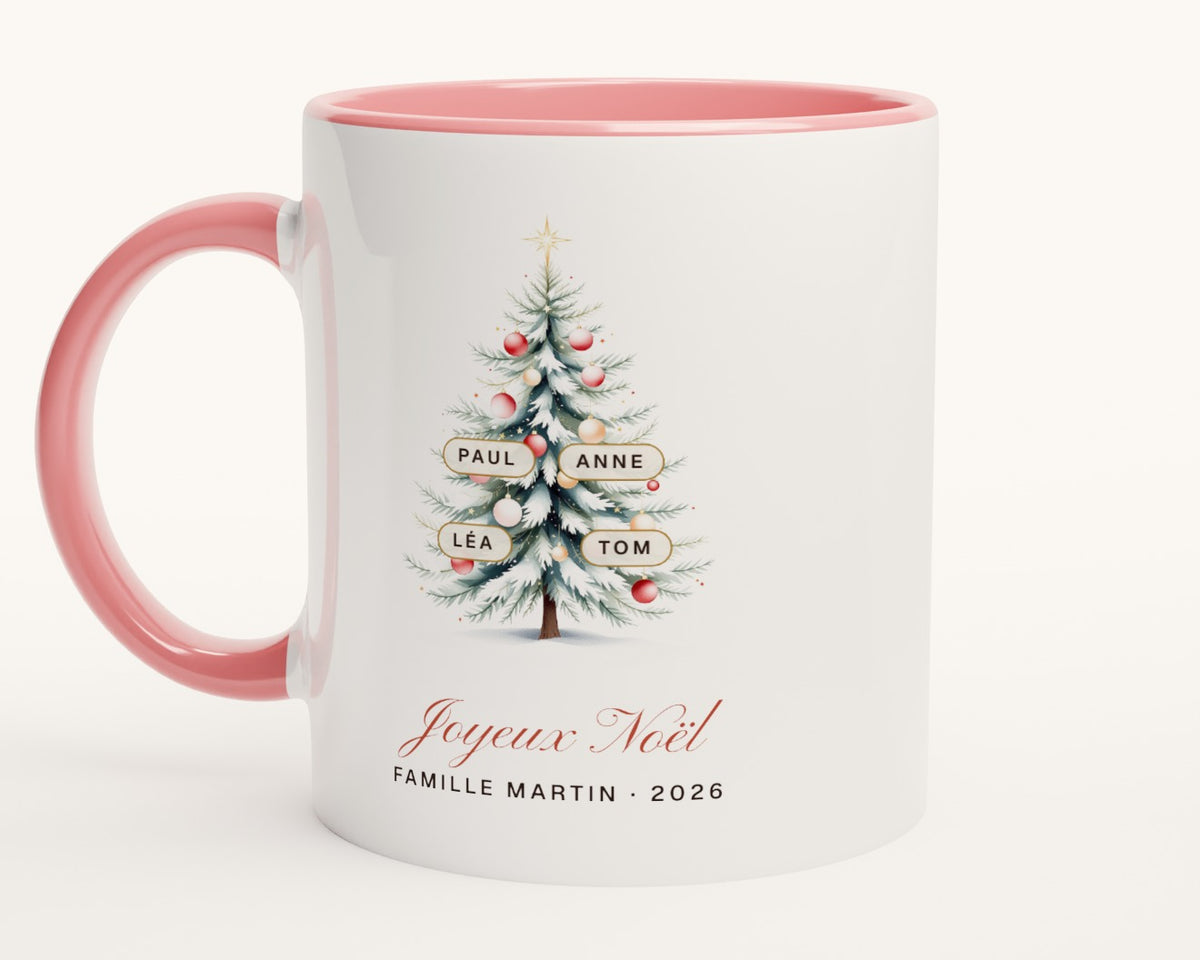 Mug sapin de Noël personnalisé avec les prénoms de la famille – intérieur et anse roses