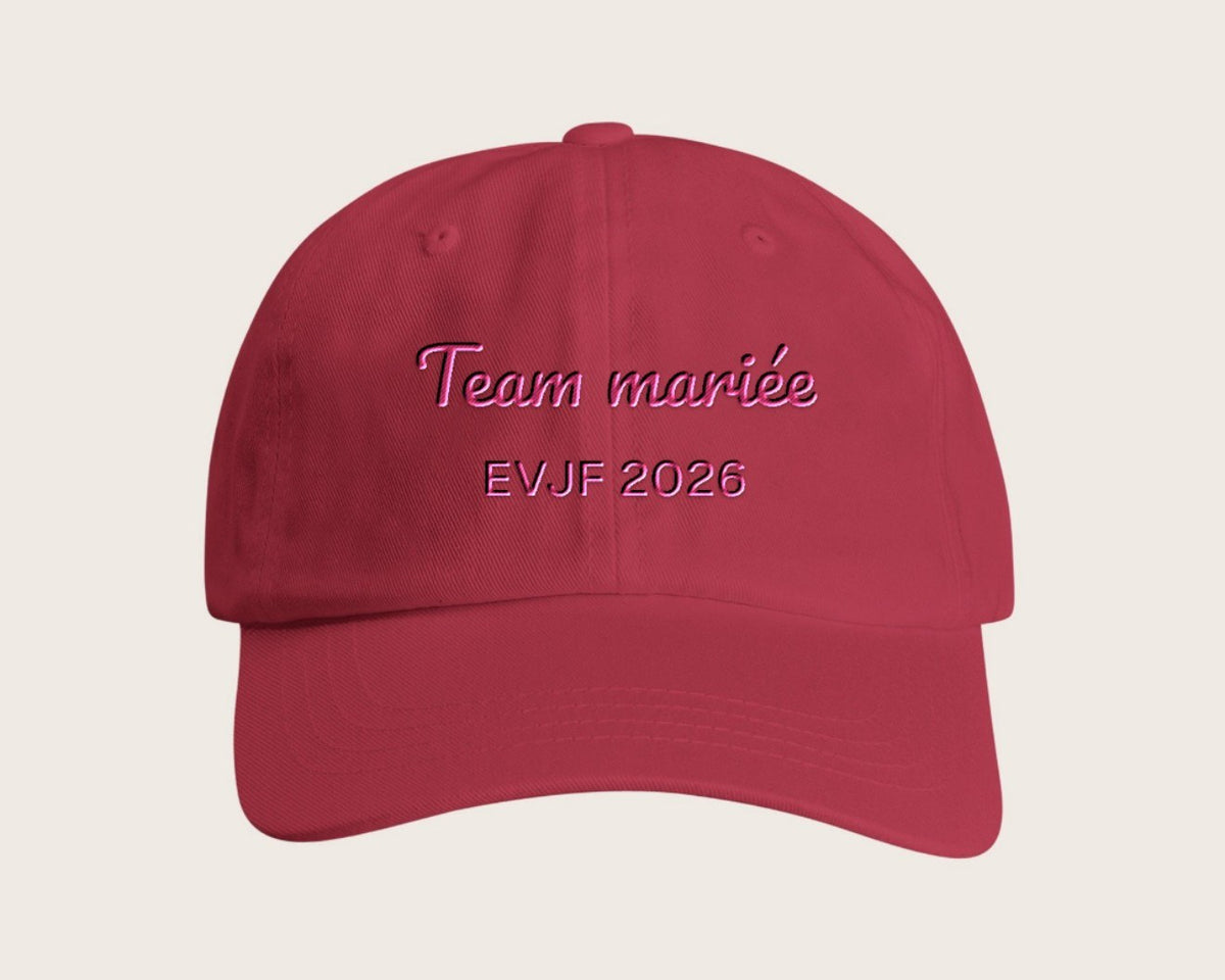 Casquette EVJF brodée « Team mariée » personnalisée – framboise
