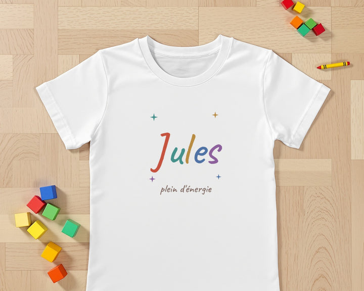 T-shirt enfant personnalisé avec son prénom en couleurs