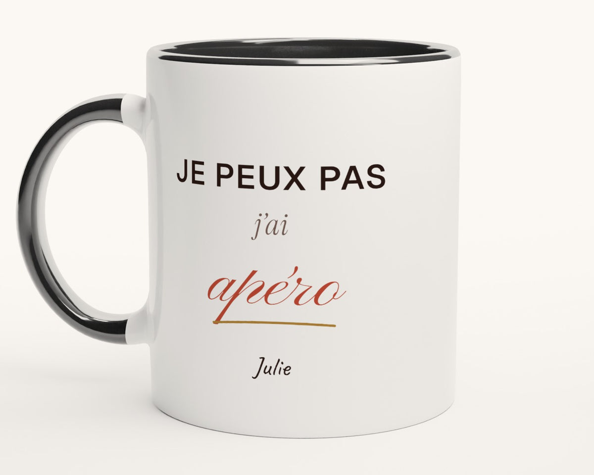 Mug humour « Je peux pas, j'ai apéro » personnalisé – intérieur et anse noirs