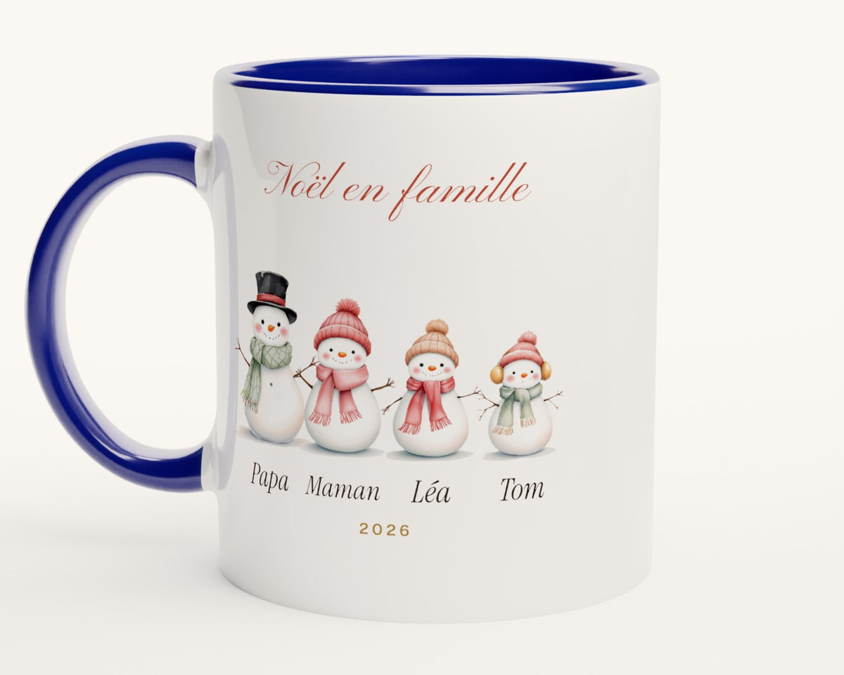 Mug bonshommes de neige de la famille personnalisé – intérieur et anse bleus