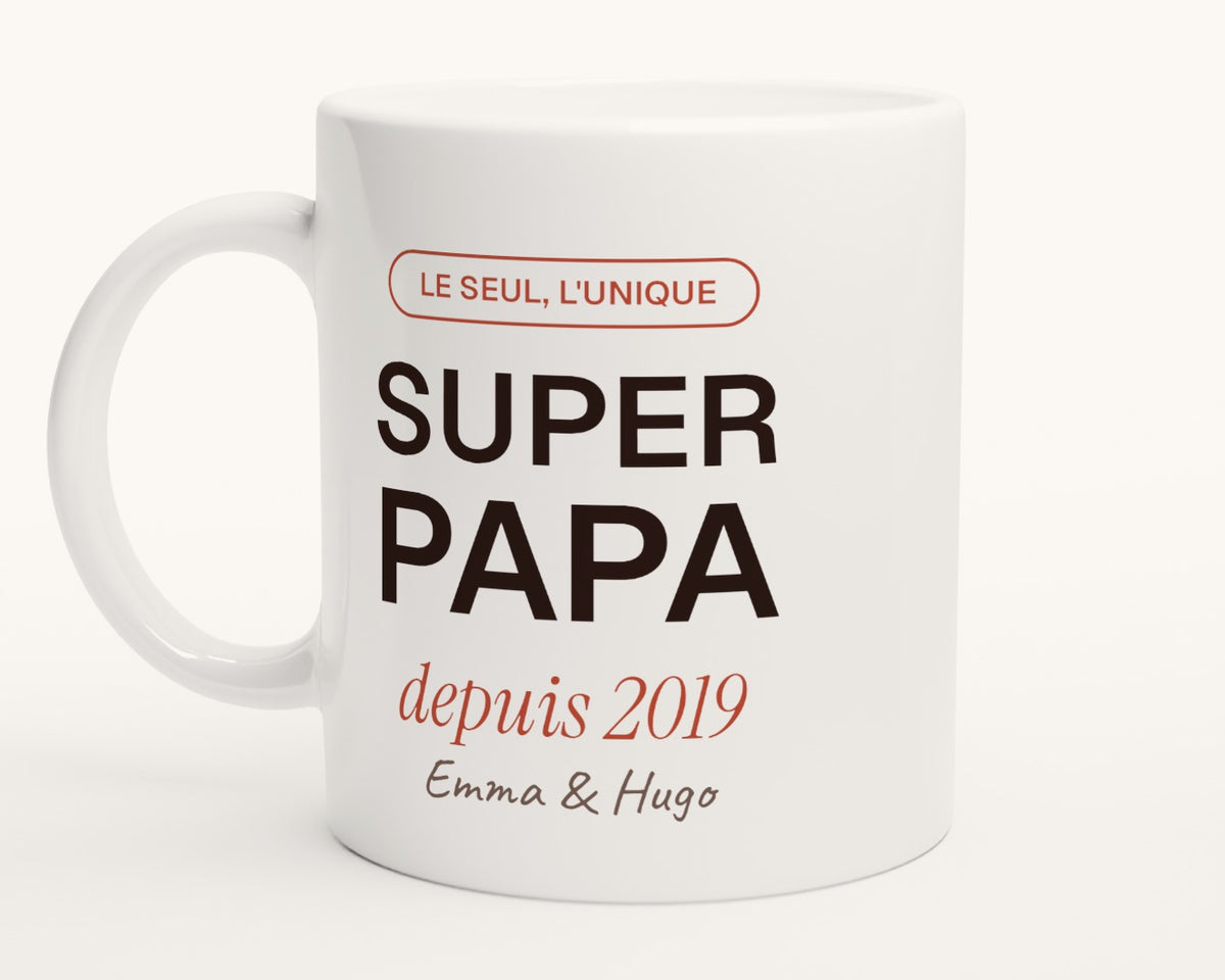 Mug personnalisé « Super Papa » avec l'année et les prénoms – photo produit