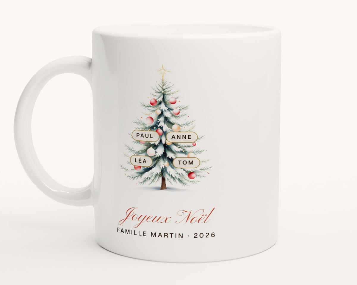 Mug sapin de Noël personnalisé avec les prénoms de la famille – photo produit