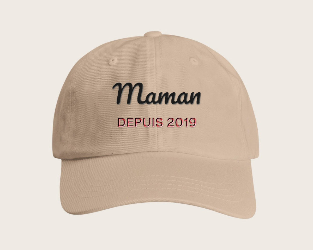 Casquette brodée « Maman depuis… » personnalisée – sable