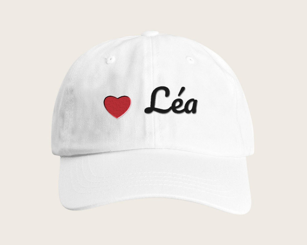 Casquette brodée prénom et petit cœur – blanc