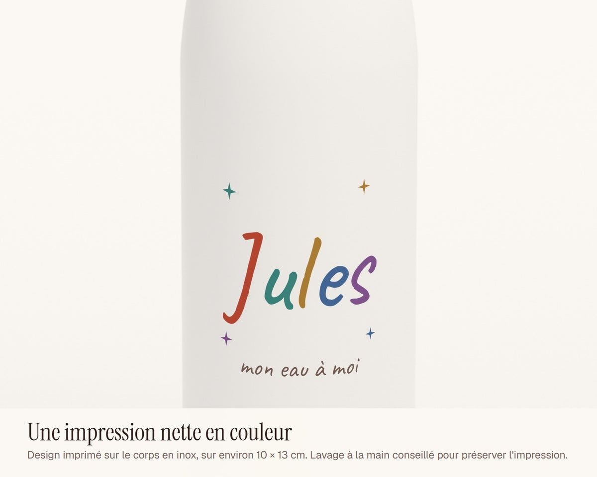 Gourde enfant personnalisée avec son prénom en couleurs – gros plan sur l'impression