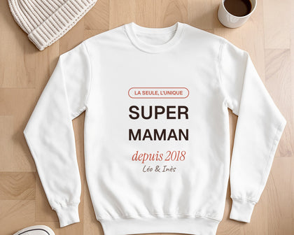 Sweat « Super Maman » personnalisé avec les prénoms