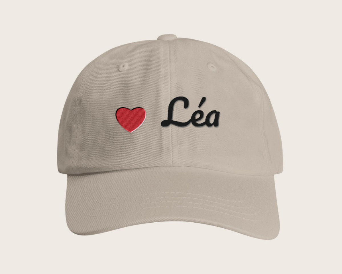Casquette brodée prénom et petit cœur – pierre